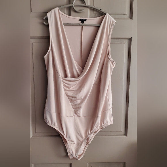 TORRID CHAMPAGNE STUDIO KNIT SURPLICE BODYSUIT - Picture 2 of 7